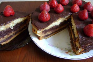 Tort de casa cu ciocolata