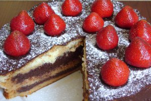 Tort de casa cu ciocolata