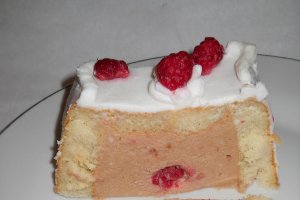 Tort cu zmeura
