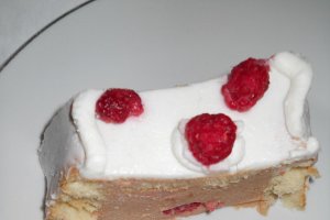 Tort cu zmeura