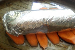 Pulpa de pui umpluta servita cu garnitura de orez