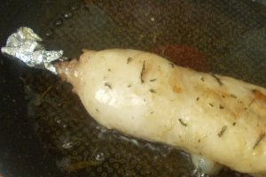 Pulpa de pui umpluta servita cu garnitura de orez