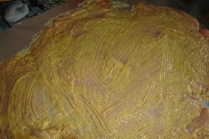 Piept umplut cu omleta si sos de ardei copt