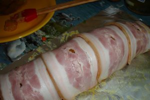 Piept umplut cu omleta si sos de ardei copt