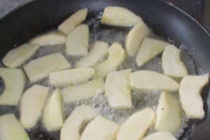 Evantai de mere calde