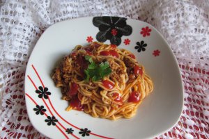Spaghete cu sos ragu