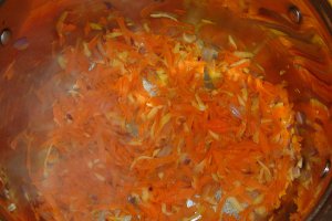 Ciorba de perisoare cu taitei de casa