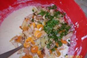 Tarta cu pui si legume