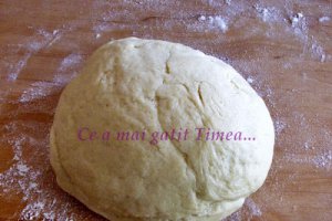 Tarta crocanta cu fructe de padure