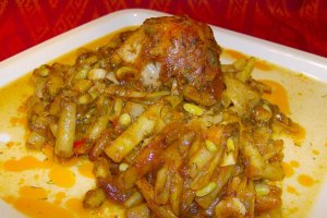 Mancare de fasole pastai si pui