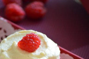 Raspberry cupcakes