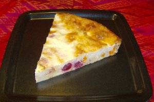 Placinta cu branza, visine si caise
