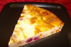 Placinta cu branza, visine si caise