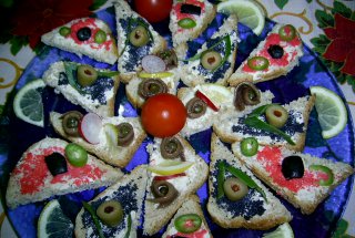 Tartine cu icre capelin si anchoise