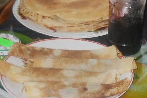 Clatite cu duleata de cirese (hultoane)