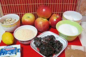 Crumble cu mere si mure