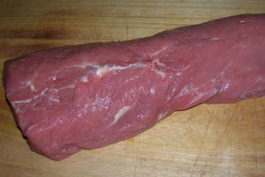 Rulada din carne de vita cu pruna uscata