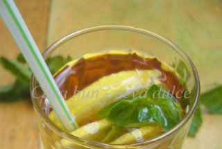 Ceai de menta cu lamaie - Ice tea