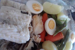 Cod fiert cu legume (Bacalhau cozido)