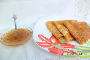 Clatite pufoase reteta cu dulceata de pepene rosu