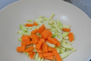 Garnitura de dovlecei si morcovi