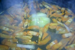Supa rapida de legume cu noodles