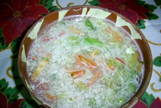 Supa rapida de legume cu noodles