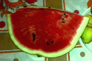 Barcuta cu fructe