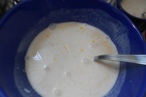 Ciorba acra de fasole pastai cu smantana