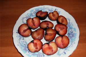 Prajitura foietaj cu prune
