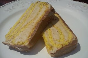 Rulada cu inghetata capuccino