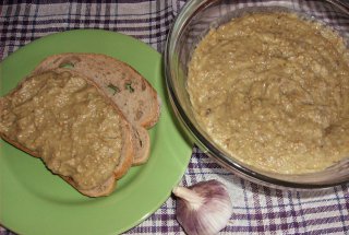 Salata de vinete cu usturoi