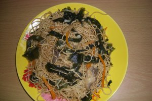 Paste chinezesti cu ciuperci si alge