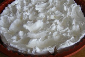 Tarta cu visine si bezea