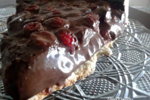 Tarta cu ciocolata si zmeura