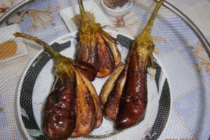 Curry cu vinete si susan-“Fried brinjal sesame curry”-reteta  srilankeza