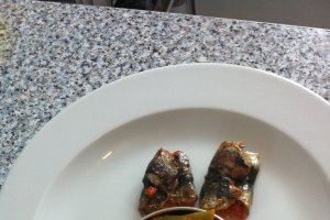 Sardine cu sos aromat de rosii
