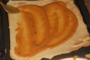 Dobos cu crema caramel
