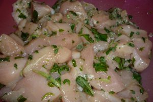 Frigarui de pui mediteraneene