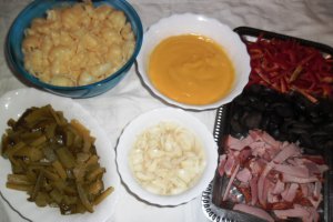 Salata orientala cu paste in loc de cartofi