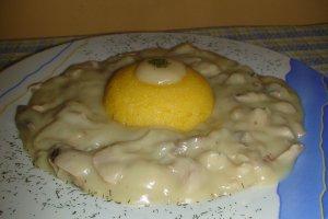 Ciulama cu pui, ciuperci si usturoi