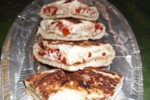 Sandwich-uri cu omleta in aluat dospit