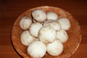 Ciuperci umplute