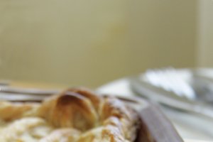 Tarta cu branza si cartofi