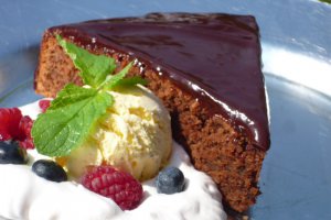 Tort glazurat de ciocolata