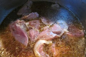 Pulpa de vitel fezandata in bere