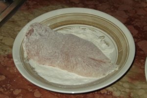 Snitele de pui cu parmezan.