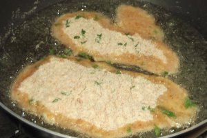 Snitele de pui cu parmezan.