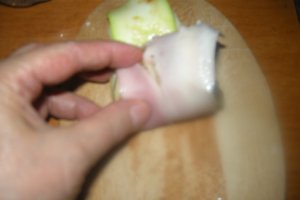Rulouri de legume cu bacon si cascaval