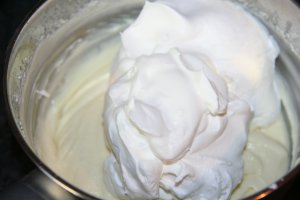 Desert tort de ciocolata si banane